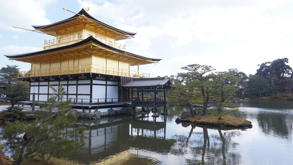 世界遺産・黄金に輝く「金閣寺」の歴史と見どころを分かりやすく。